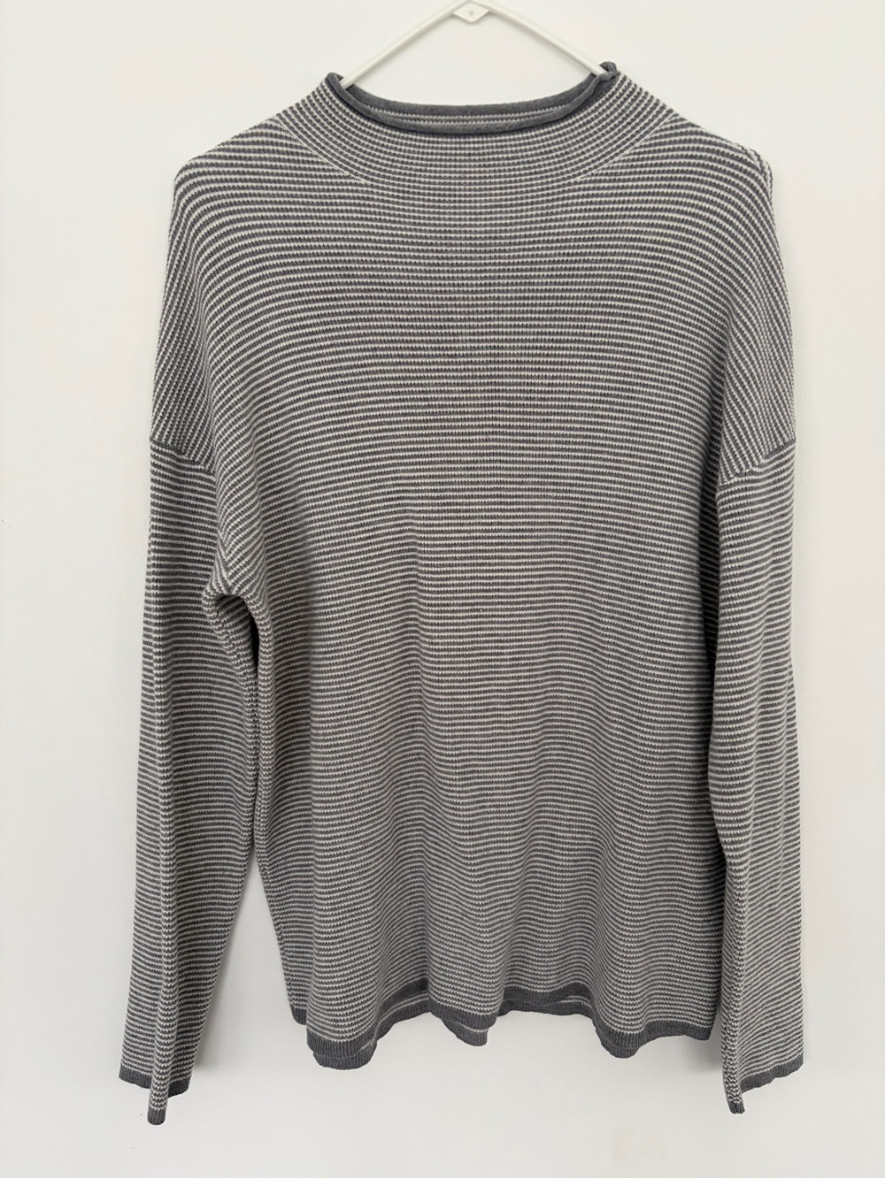 Women’s Striped Crewneck Sweater - Gray/White